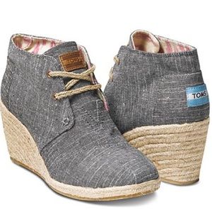 Chambray wedges, Tom’s
